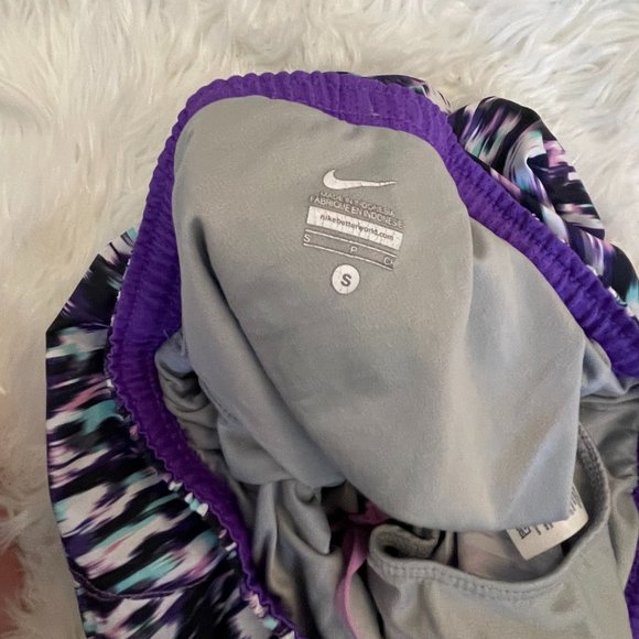 NWOT Nike Women's Dri-Fit‎ Tempo Running Shorts, Size Small - Picture 4 of 4